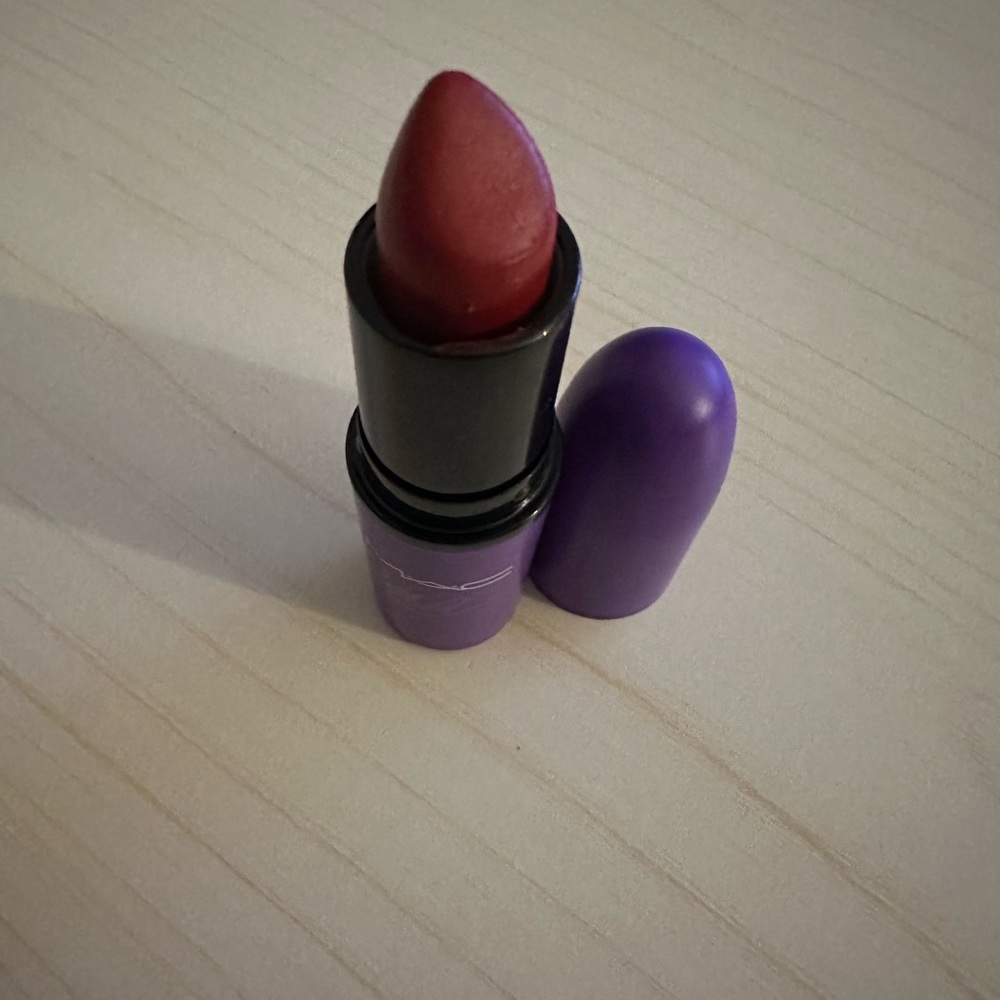 Mac Selena Como La Flor lipstick